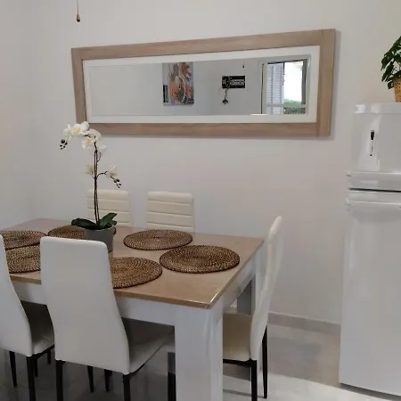 Itaca Street Bungalow Semesterbostad