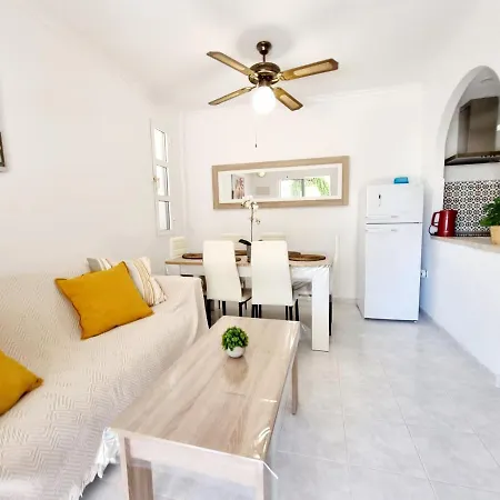 Semesterbostad Itaca Street Bungalow Torrevieja